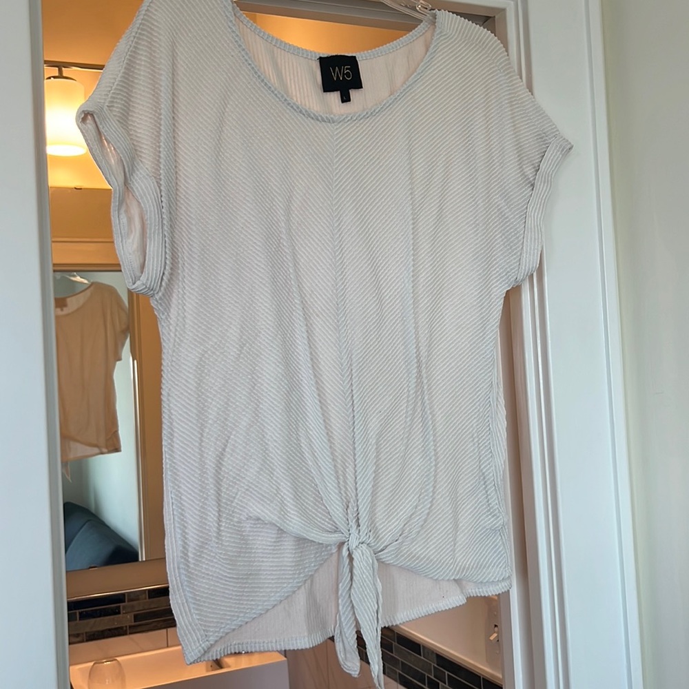 W5 White Tie Front Top